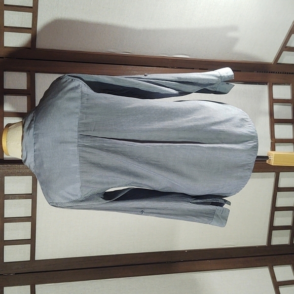 Express Grey and White Striped Button Down Shirt Sz M - Picture 6 of 11